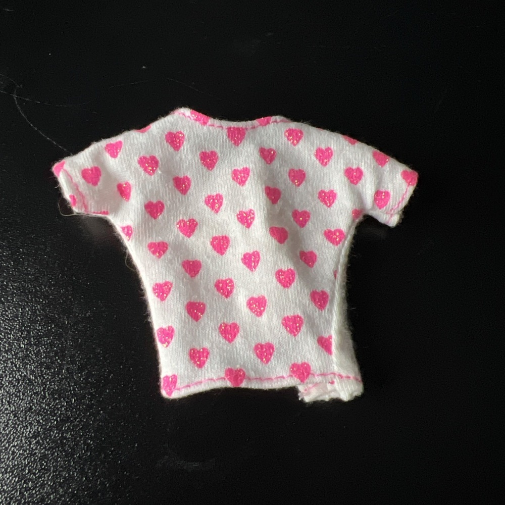 Barbie by Mattel‎ -- 1995 Pretty Hearts Barbie -- shirt only